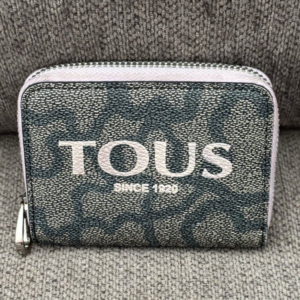 👛 TOUS Zip-Around Card Holder / Mini Wallet | Logo Print | Blush Trim 👛